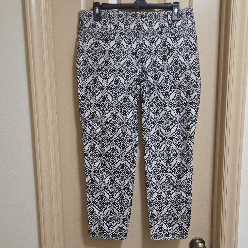 LOFT Patterned Pants Size 2 Black & Cream Print Slim Fit